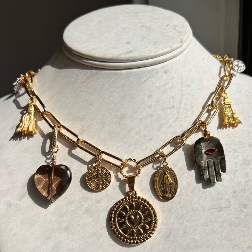One-of-a-kind Gold Charm Necklace. - Picture 1 of 4
